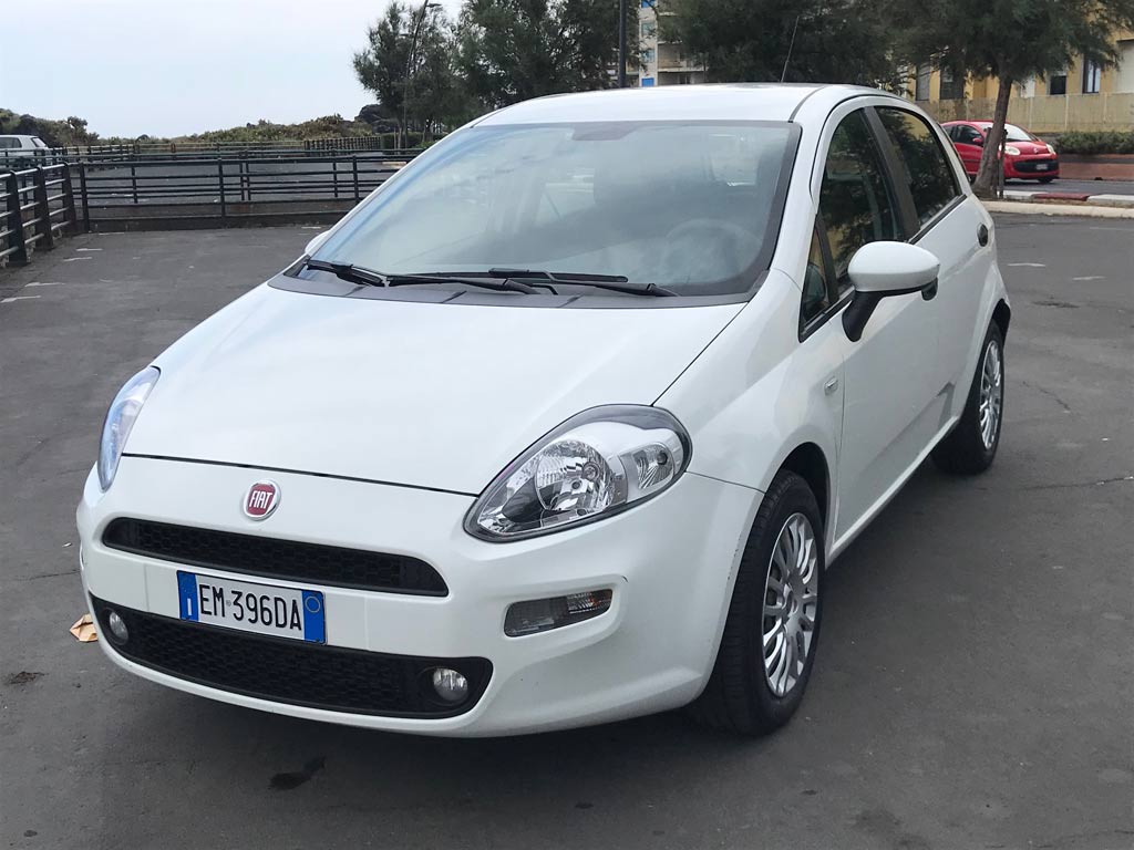 Fiat Grande Punto 1300 Diesel Luciano & Dami Rent Car