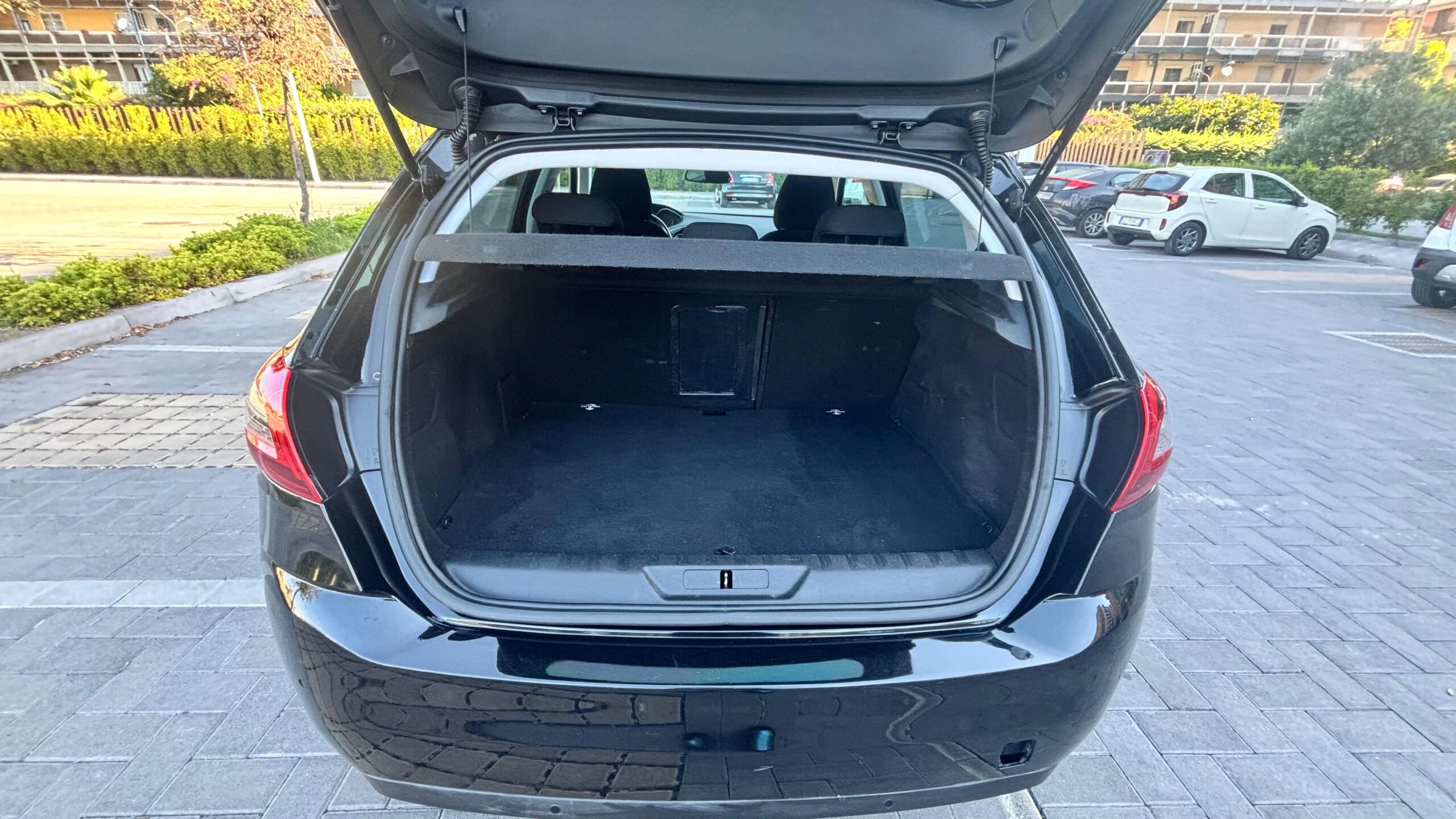 peugeot-308-sw-1600-diesel-automatica-5