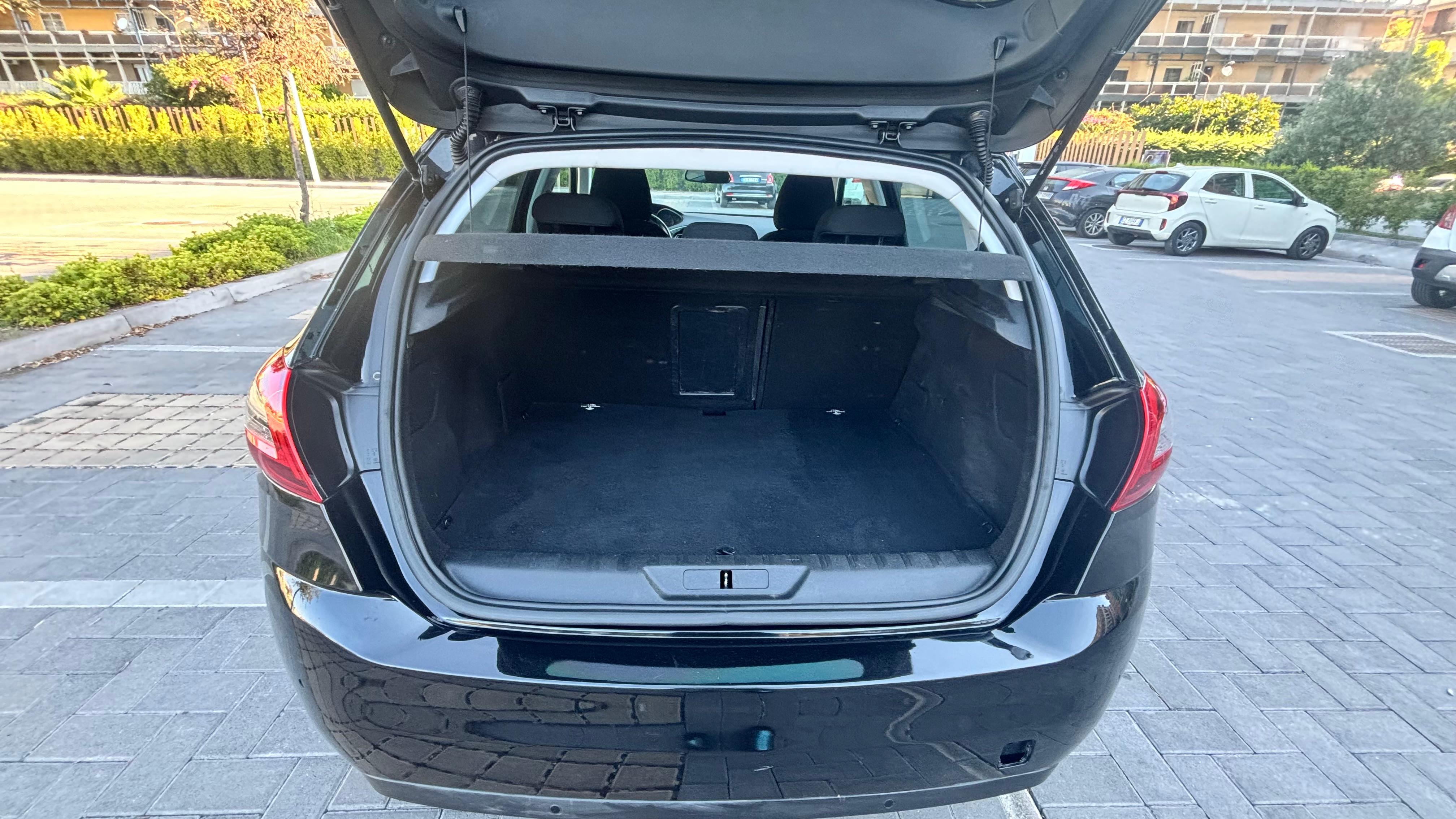 peugeot-308-sw-1600-diesel-automatica-5