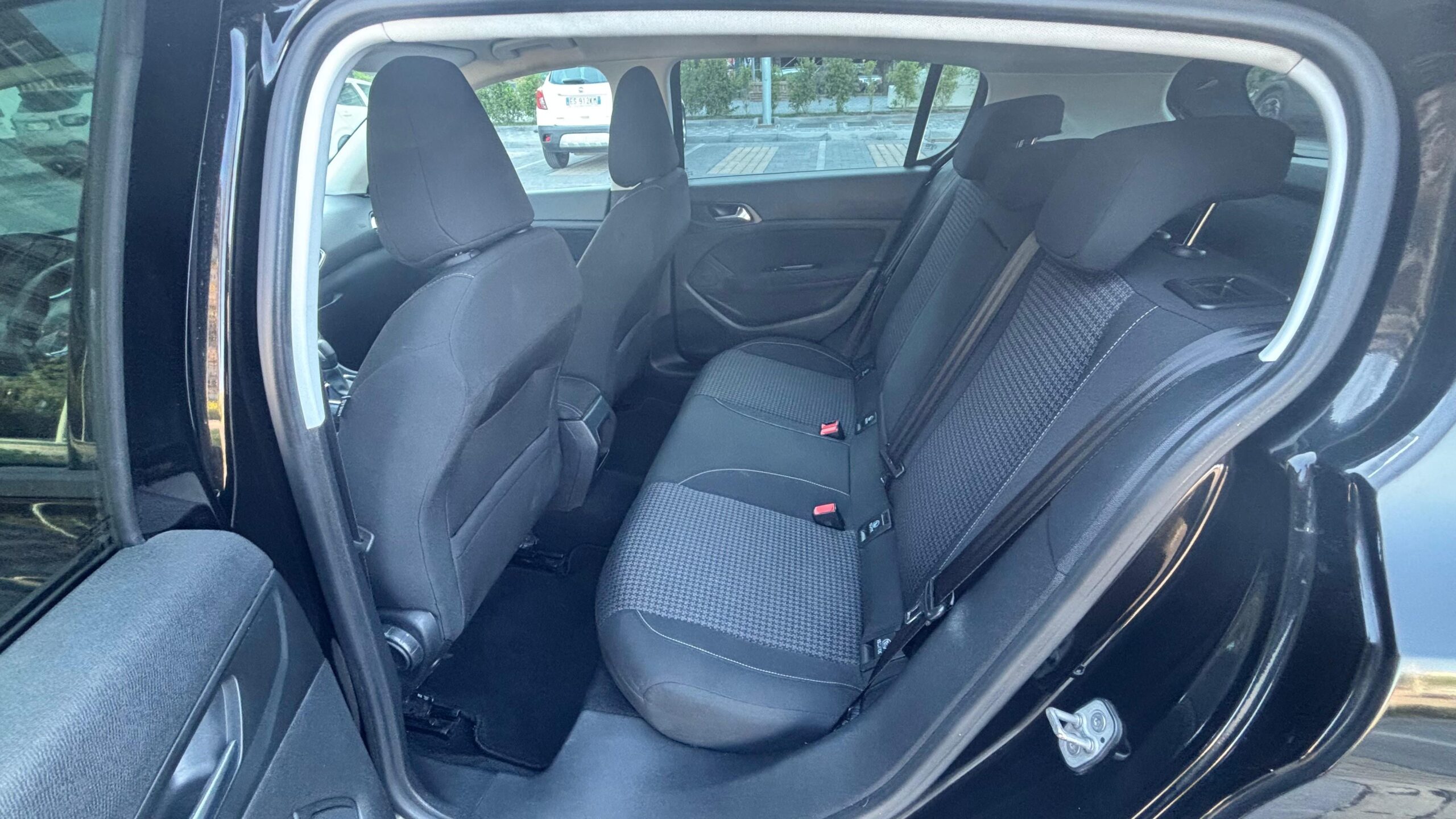 peugeot-308-sw-1600-diesel-automatica-7